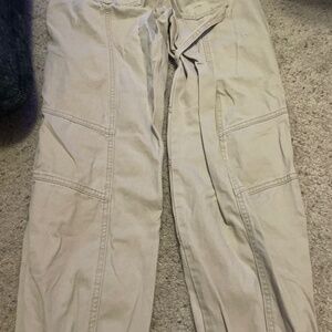 Light cargo pants